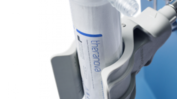 THERANOVA Dialyzer