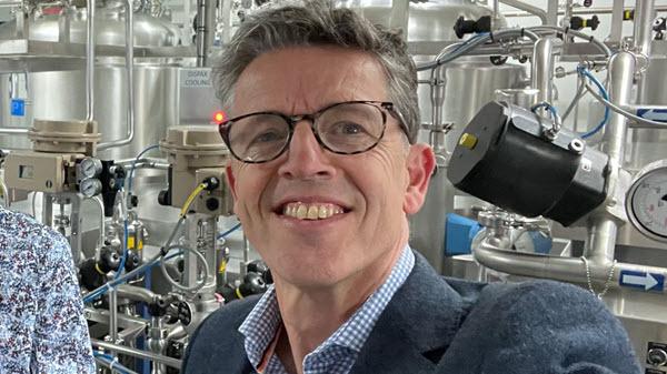 Baxter employee pictured in a manufacturing facility